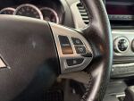 Mitsubishi L200 2011 Punainen