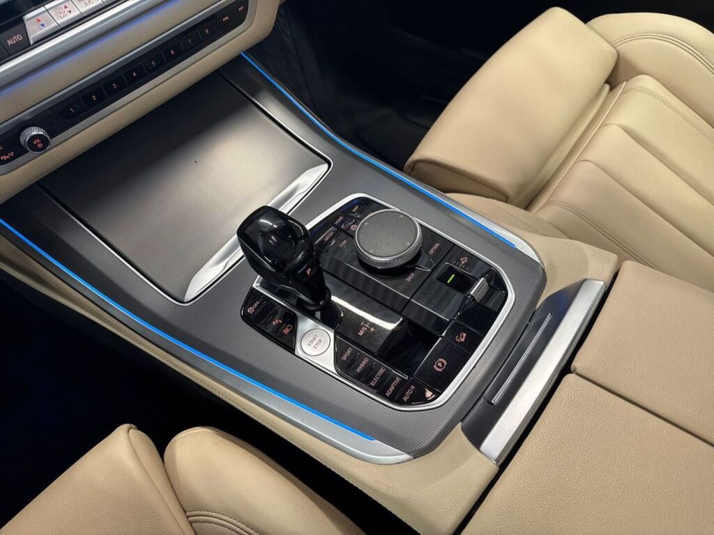 BMW X5 2020 Sininen