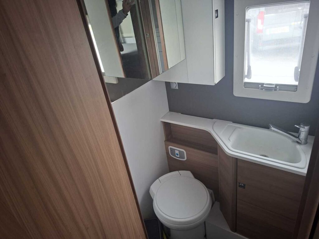 Adria CORAL SUPREME 670 SL ALDE 2020 Harmaa