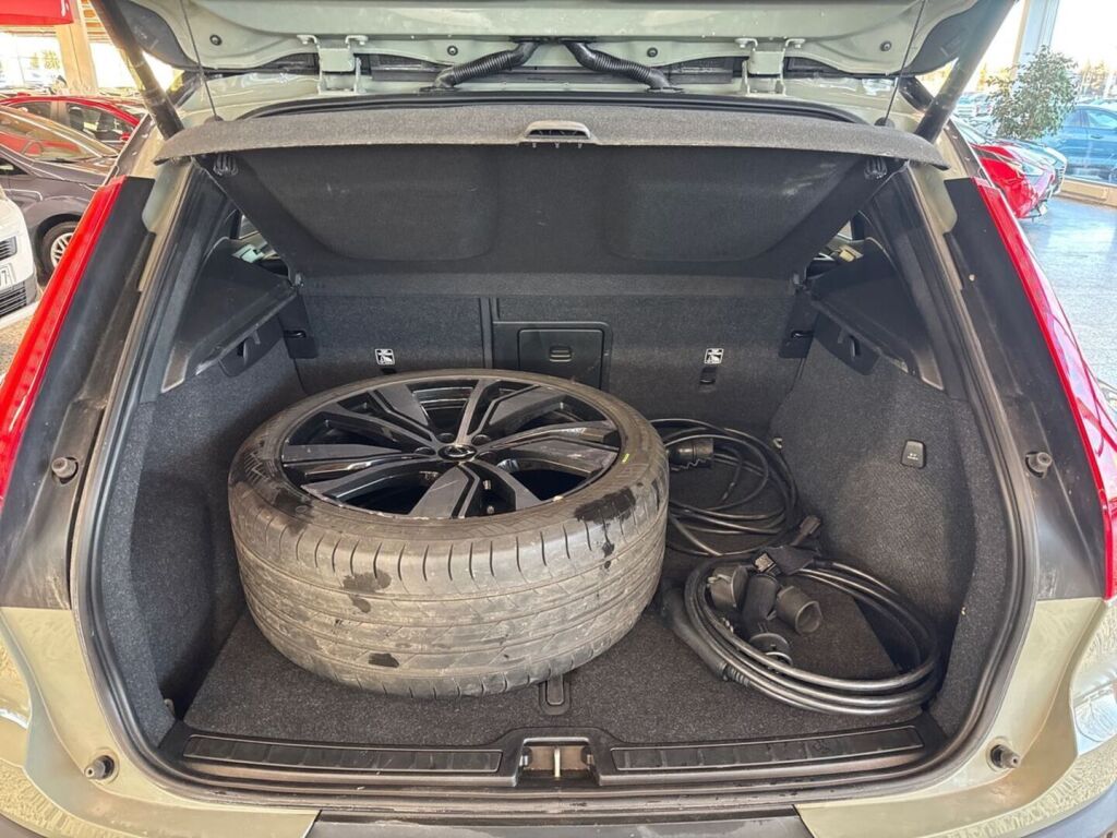 Volvo XC40 2021 Vihreä