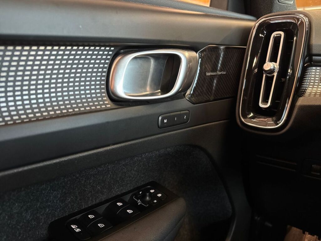 Volvo XC40 2021 Vihreä