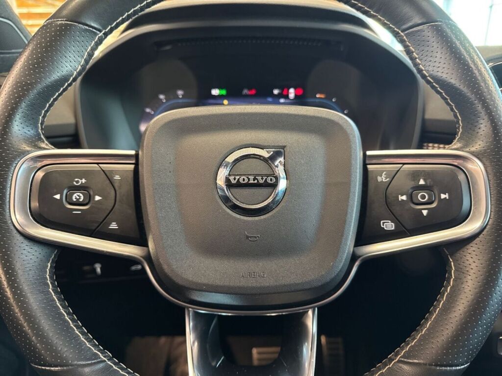 Volvo XC40 2021 Vihreä