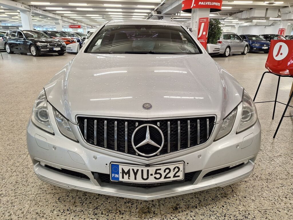 Mercedes-Benz E 2010 Harmaa