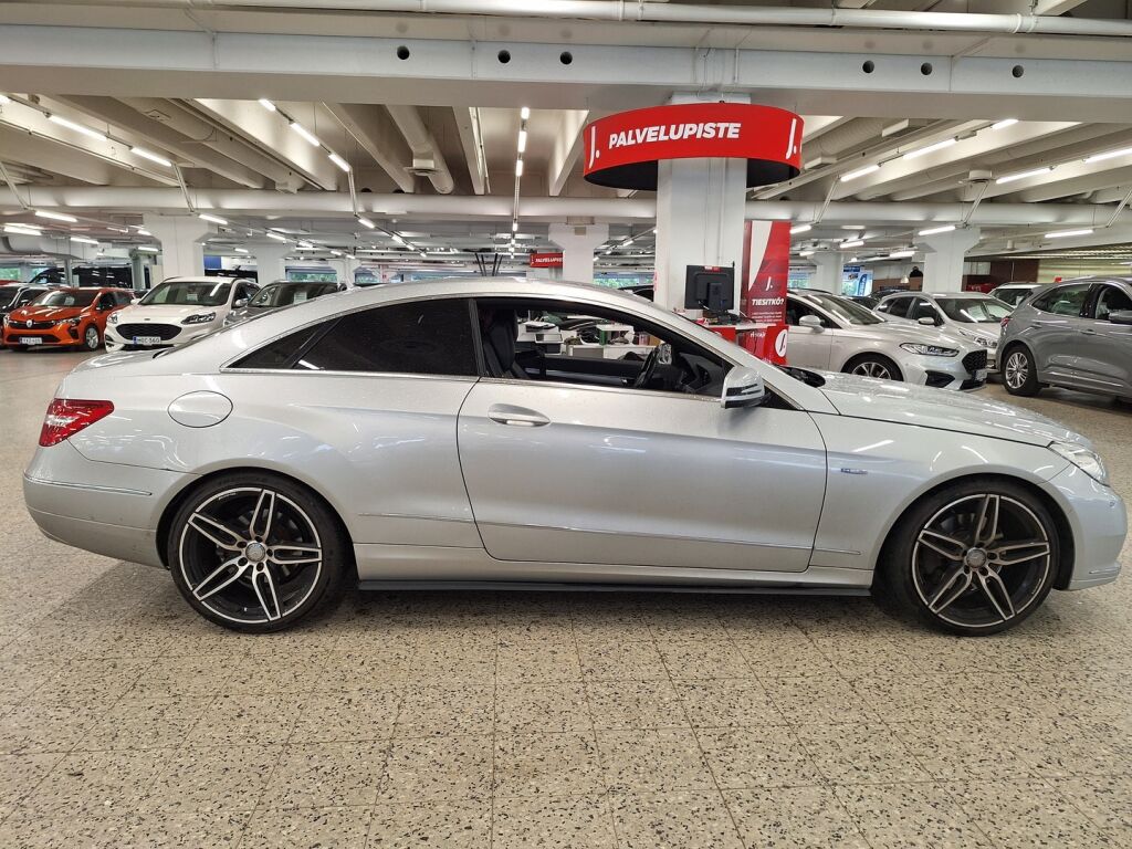 Mercedes-Benz E 2010 Harmaa