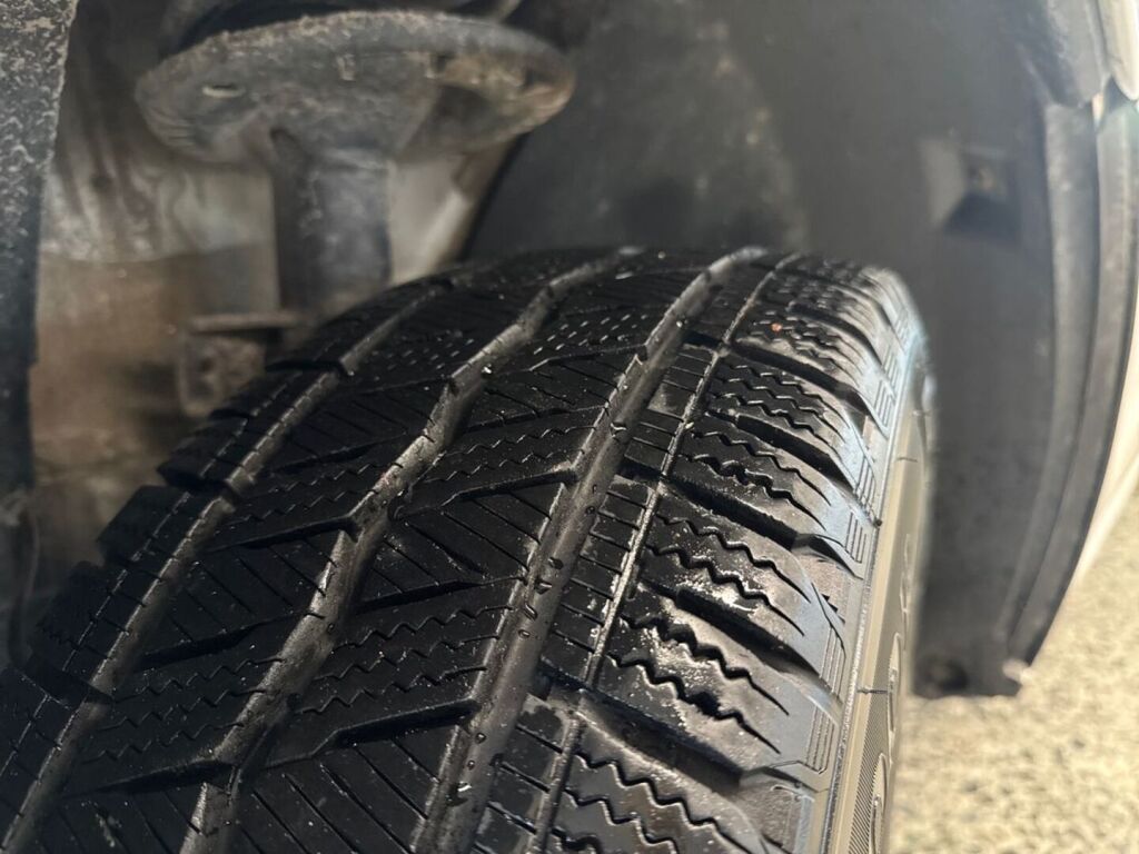 Volkswagen Transporter 2021 Valkoinen