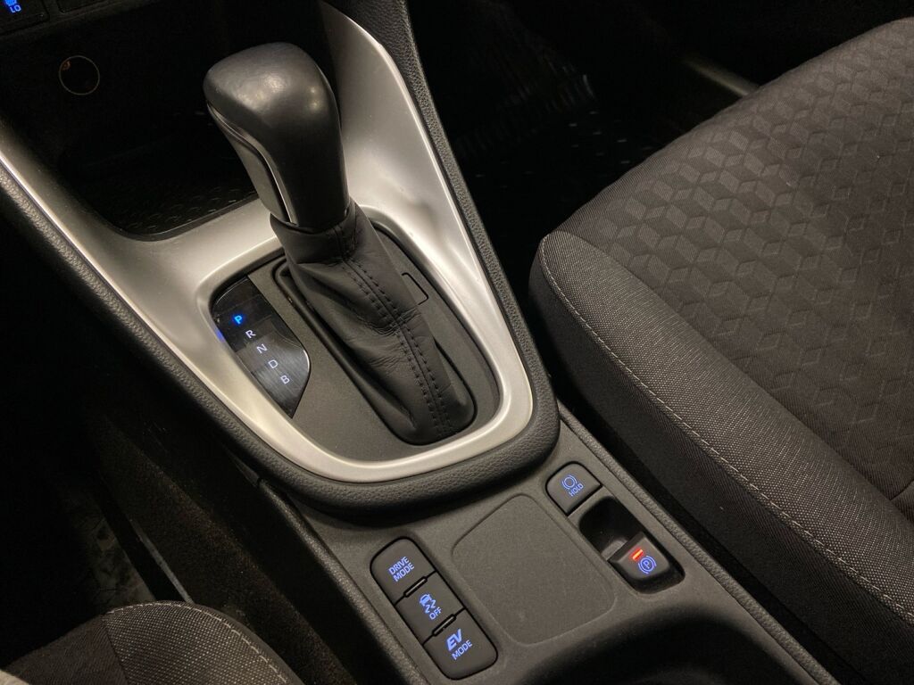 Toyota Yaris 2021 Valkoinen