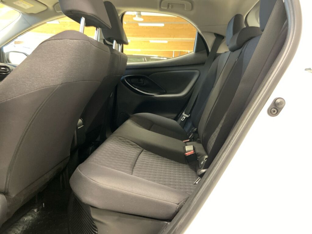 Toyota Yaris 2021 Valkoinen
