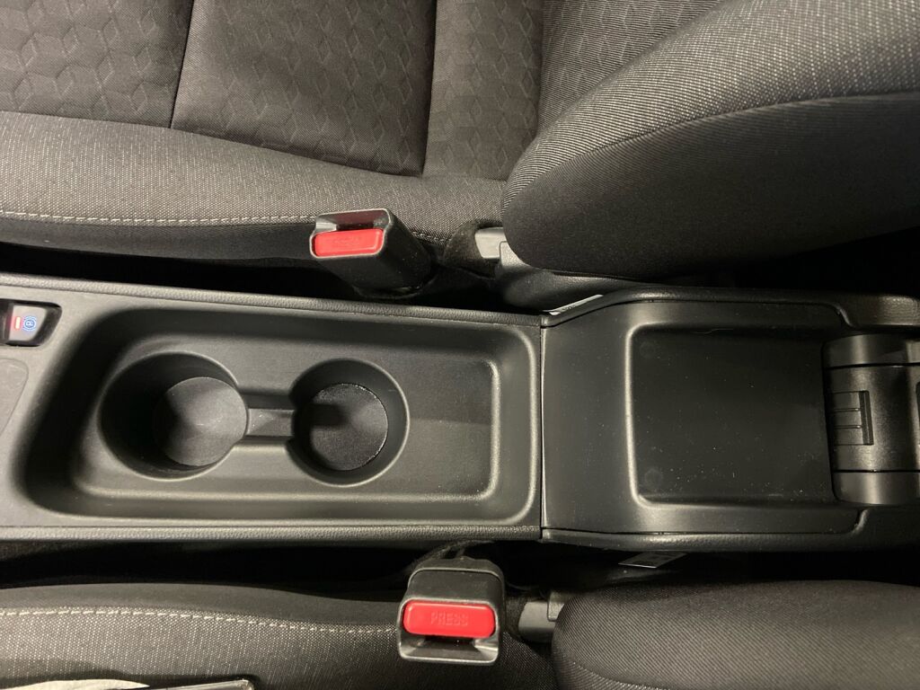 Toyota Yaris 2021 Valkoinen