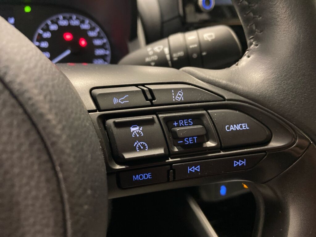 Toyota Yaris 2021 Valkoinen