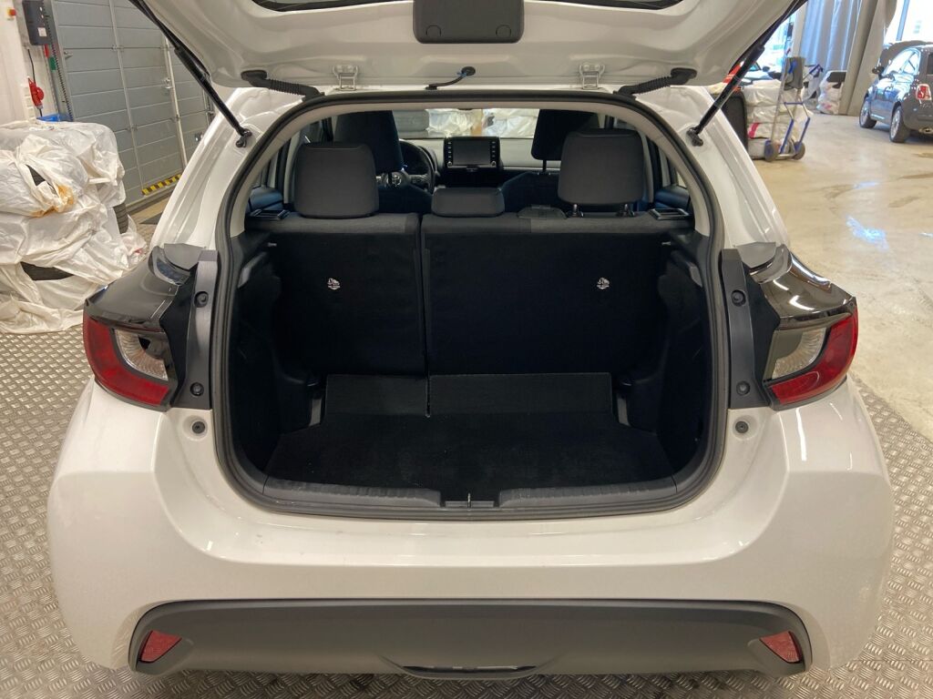 Toyota Yaris 2021 Valkoinen