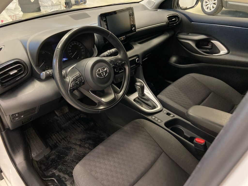 Toyota Yaris 2021 Valkoinen