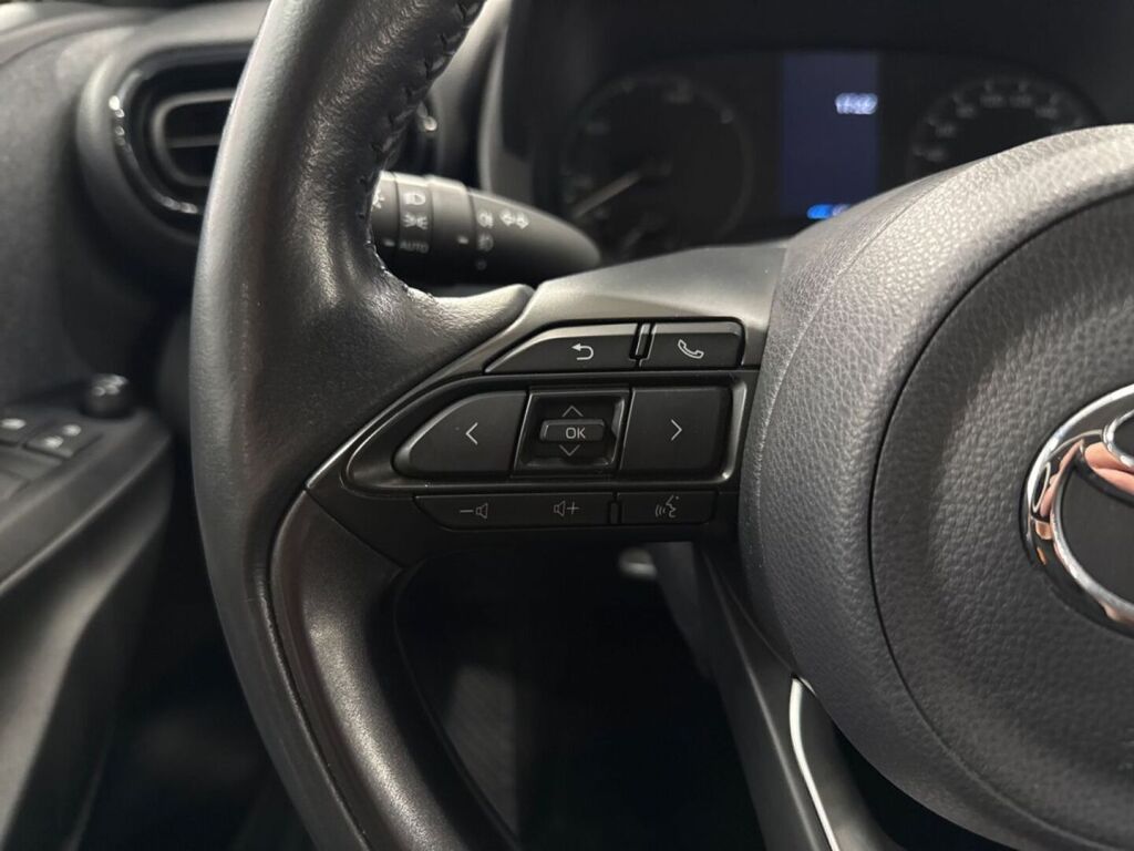 Toyota Yaris 2020 Valkoinen
