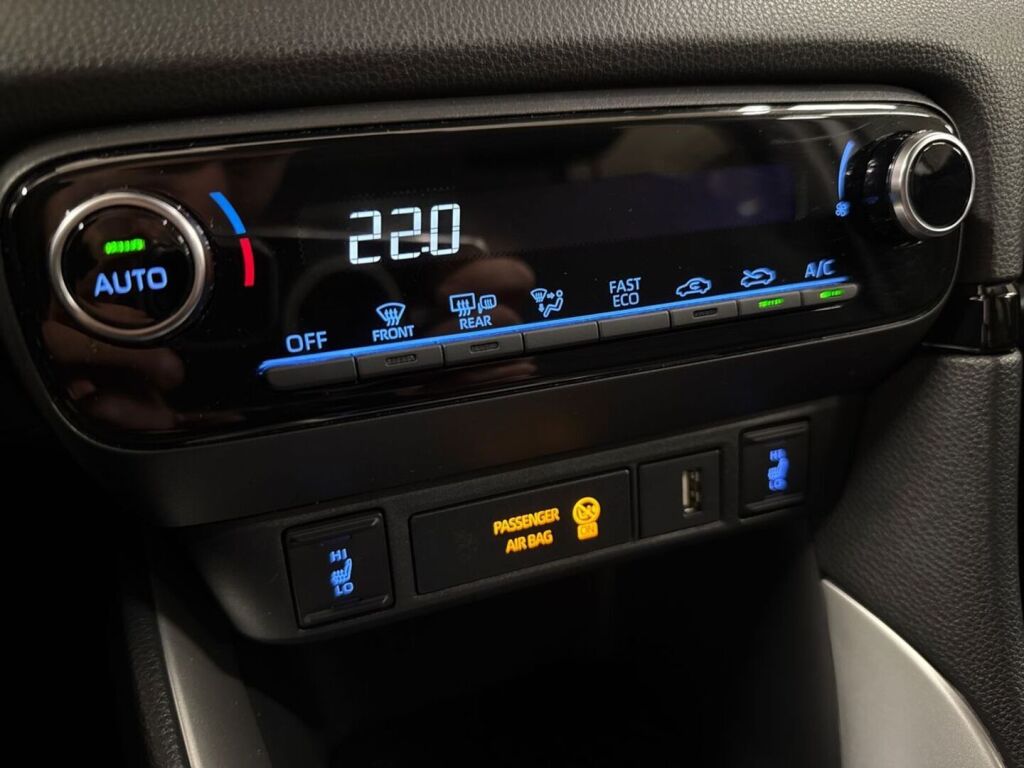 Toyota Yaris 2020 Valkoinen