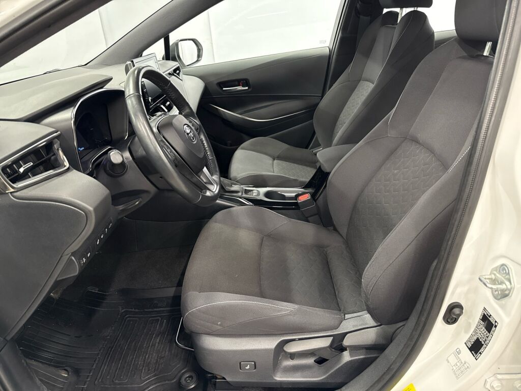 Toyota Corolla 2021 Valkoinen