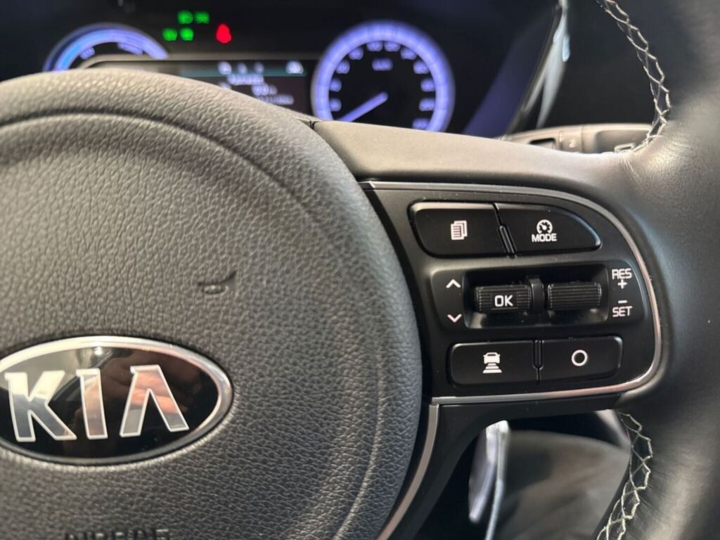Kia Niro plug-in 2021 Harmaa