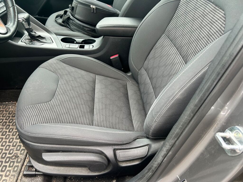 Kia Niro plug-in 2021 Harmaa