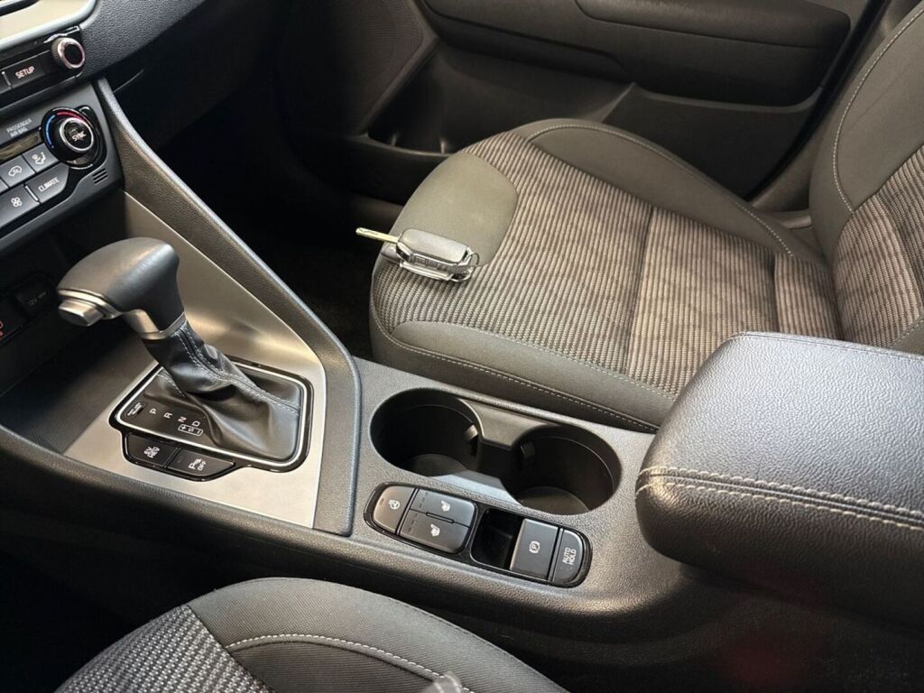 Kia Niro plug-in 2021 Harmaa