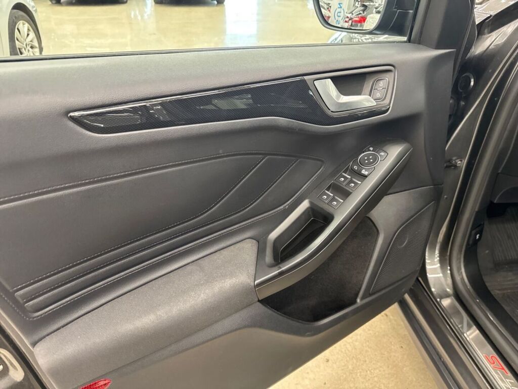 Ford Focus 2021 Harmaa