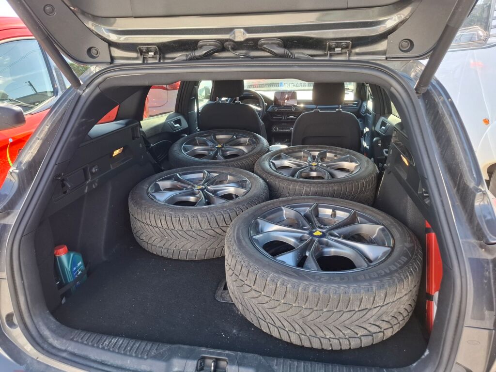 Ford Focus 2021 Harmaa