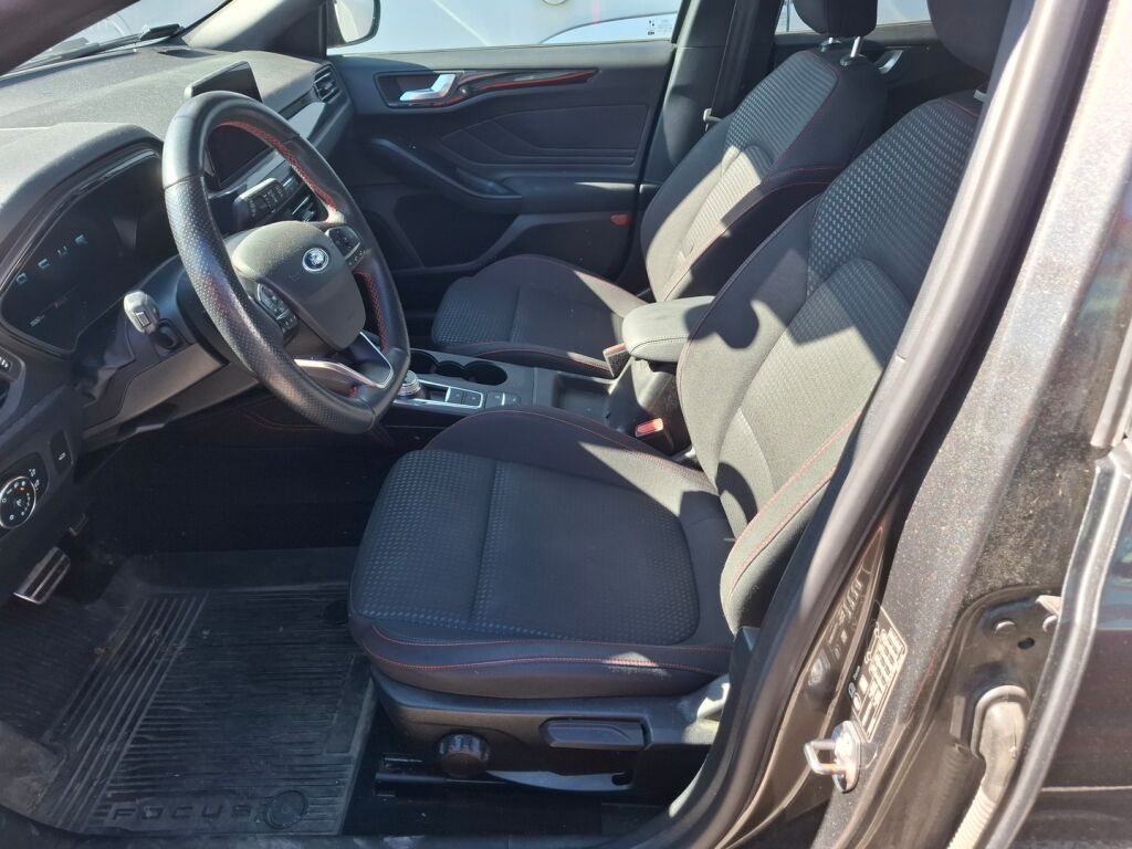 Ford Focus 2021 Harmaa