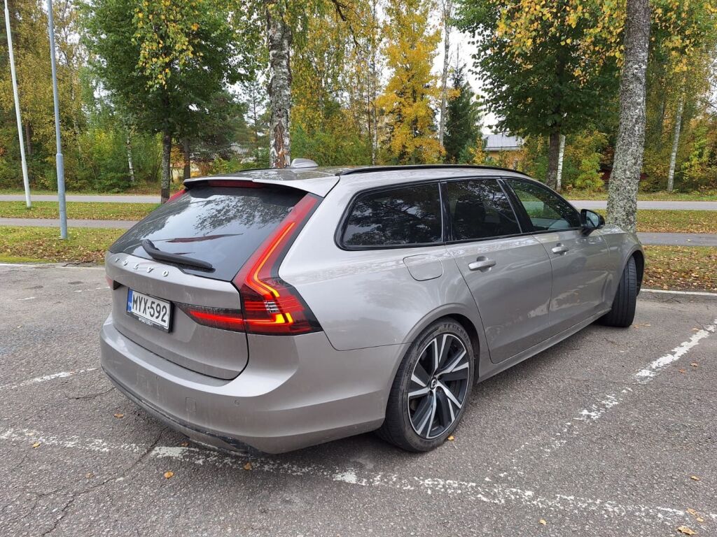 Volvo V90 2021 Harmaa