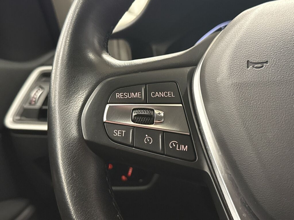 BMW 330 2021 Valkoinen