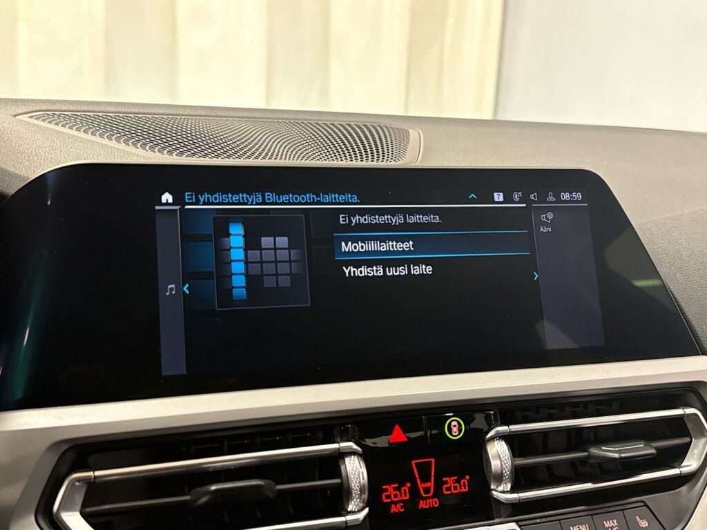 BMW 330 2021 Valkoinen