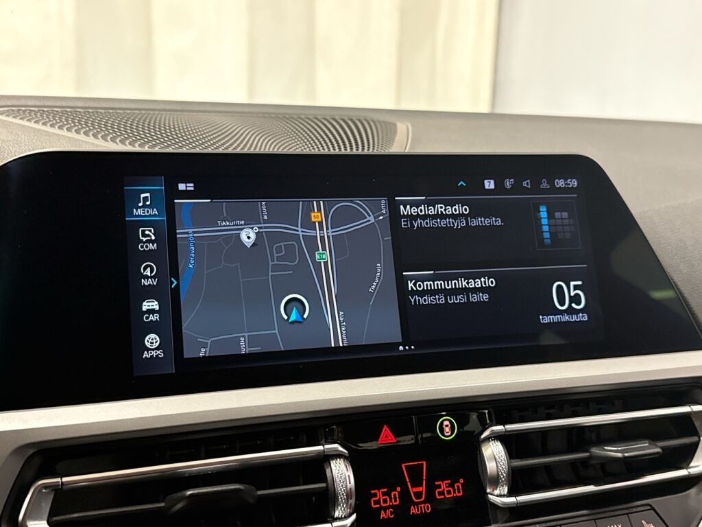 BMW 330 2021 Valkoinen