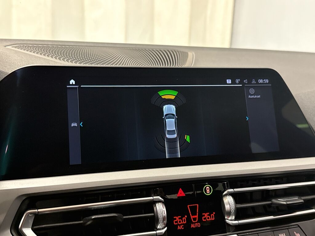 BMW 330 2021 Valkoinen