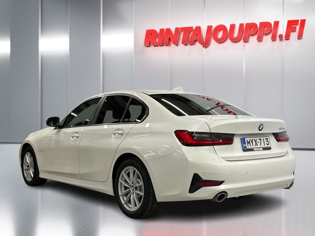 BMW 330 2021 Valkoinen