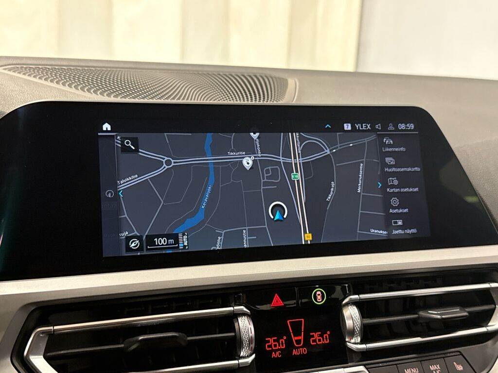 BMW 330 2021 Valkoinen