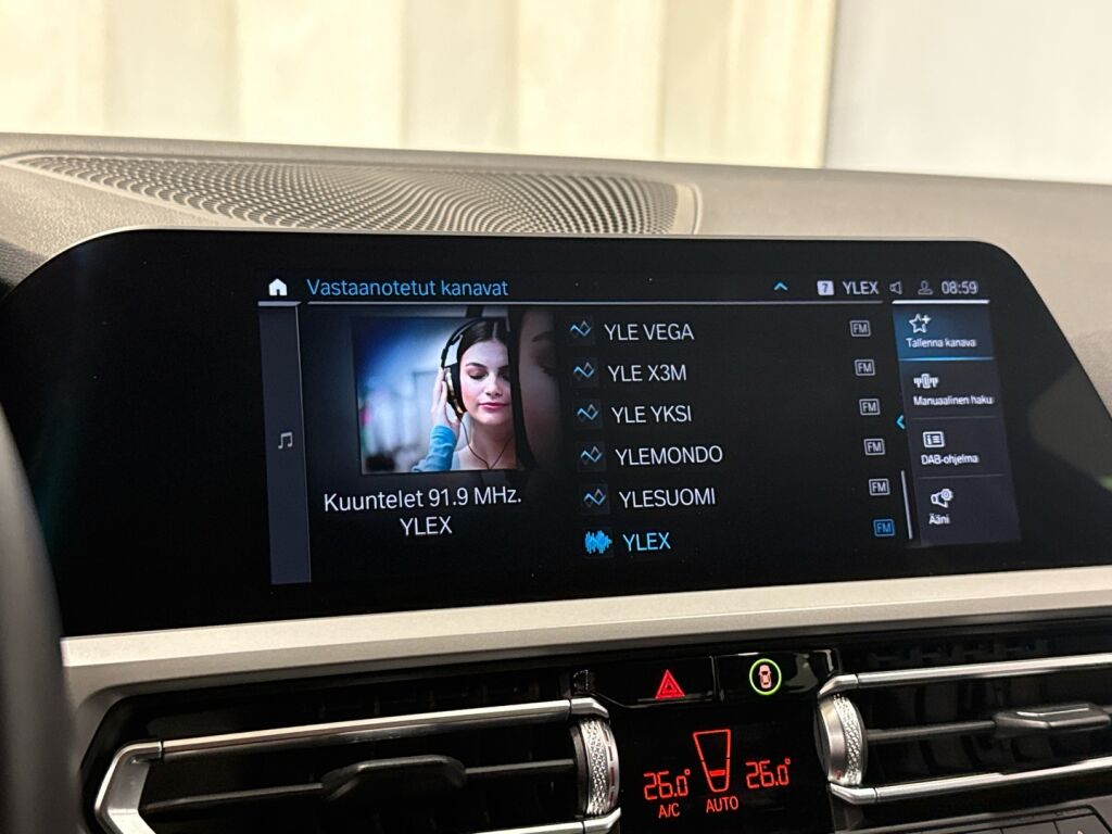 BMW 330 2021 Valkoinen