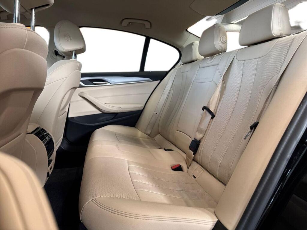 BMW 530 2021 Musta