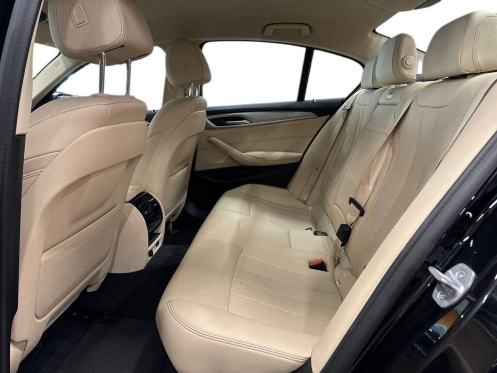 BMW 530 2021 Musta