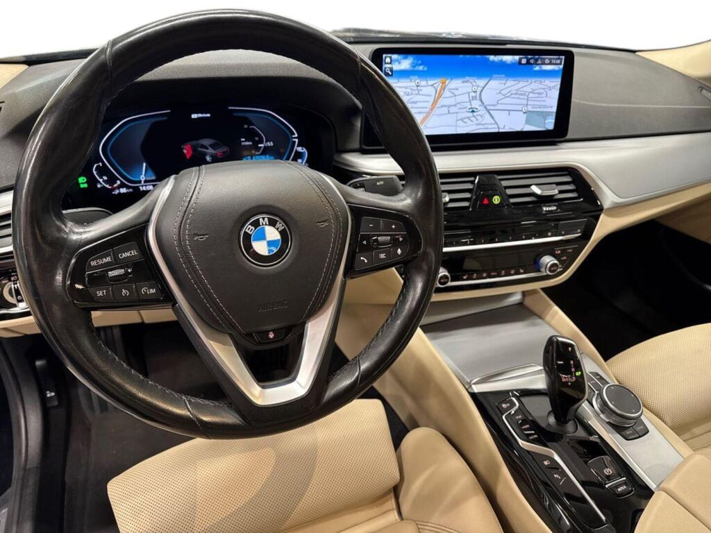 BMW 530 2021 Musta
