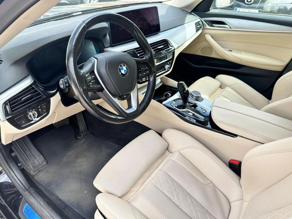BMW 530 2021 Musta