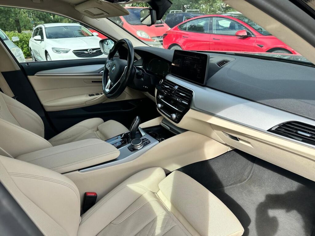 BMW 530 2021 Musta