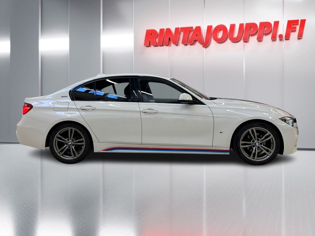 BMW 330 2018 Valkoinen