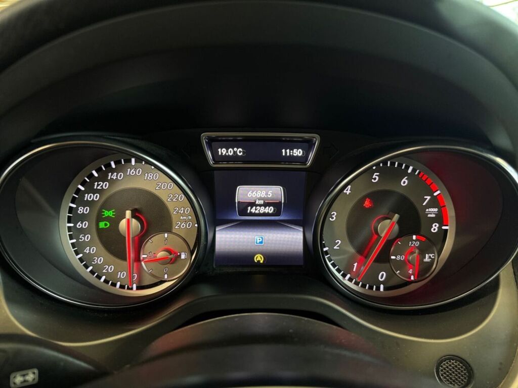 Mercedes-Benz CLA 2015 Hopea