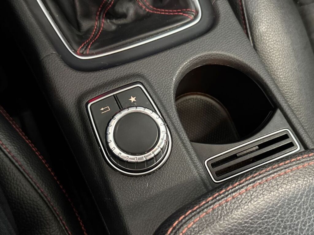 Mercedes-Benz CLA 2015 Hopea