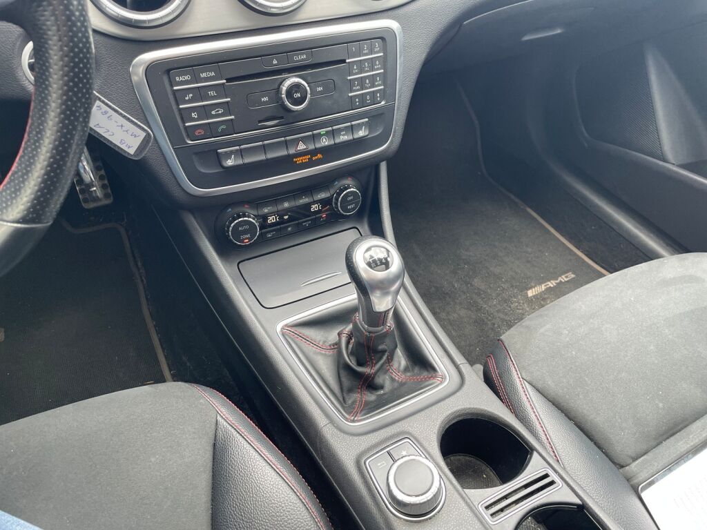 Mercedes-Benz CLA 2015 Hopea