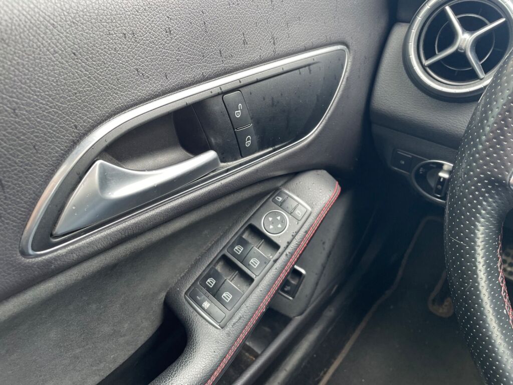 Mercedes-Benz CLA 2015 Hopea