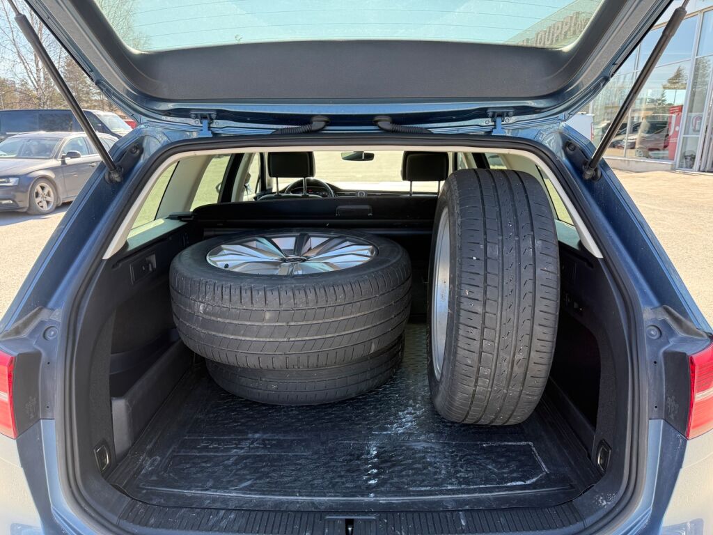 Volkswagen Passat 2016 Sininen