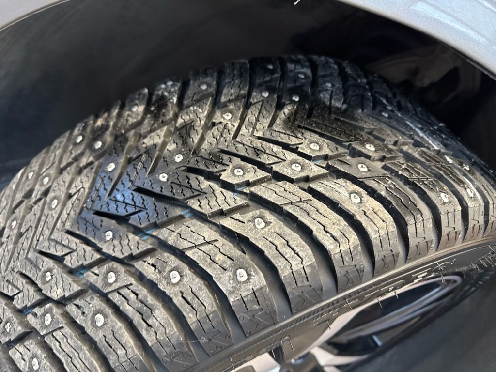 Volvo V90 2021 Harmaa