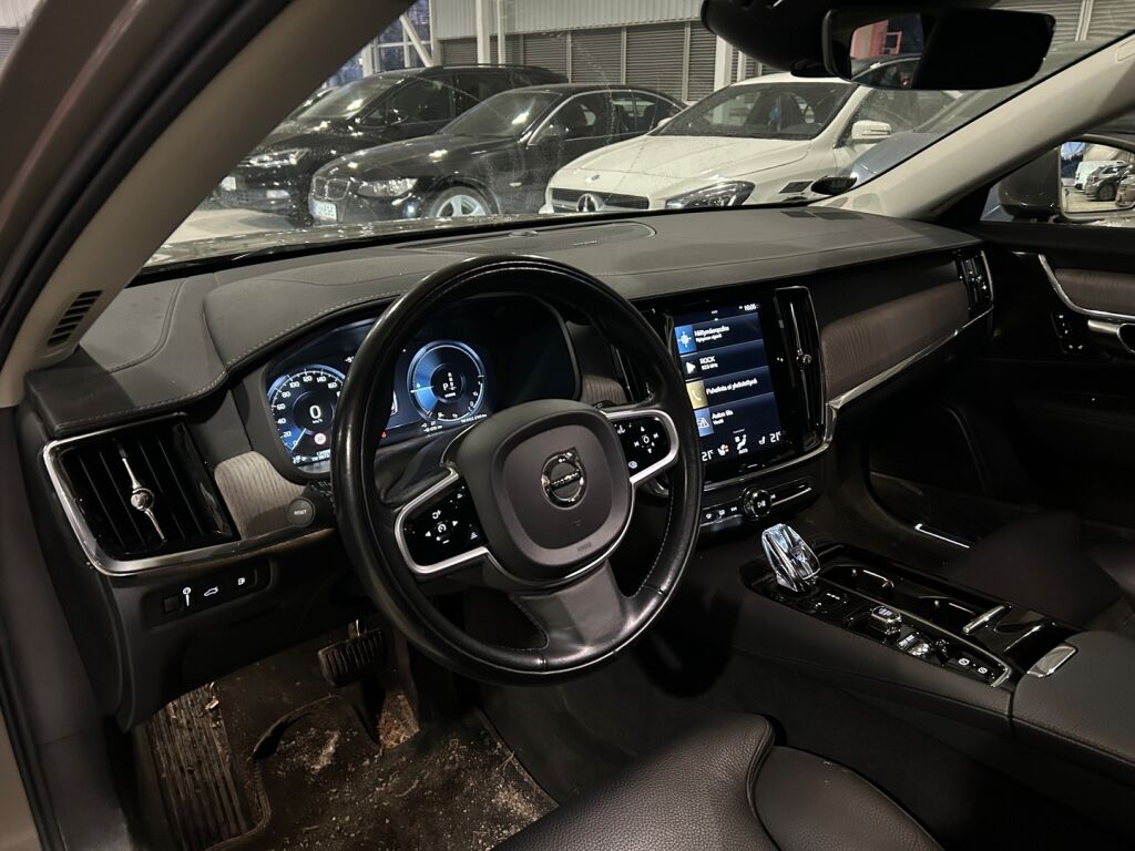Volvo V90 2021 Harmaa