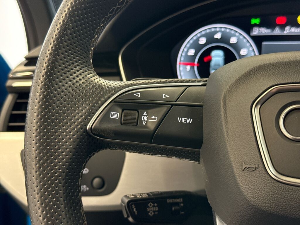 Audi A4 2021 Sininen