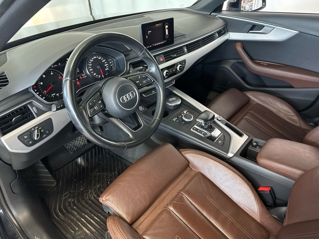 Audi A4 2017 Musta