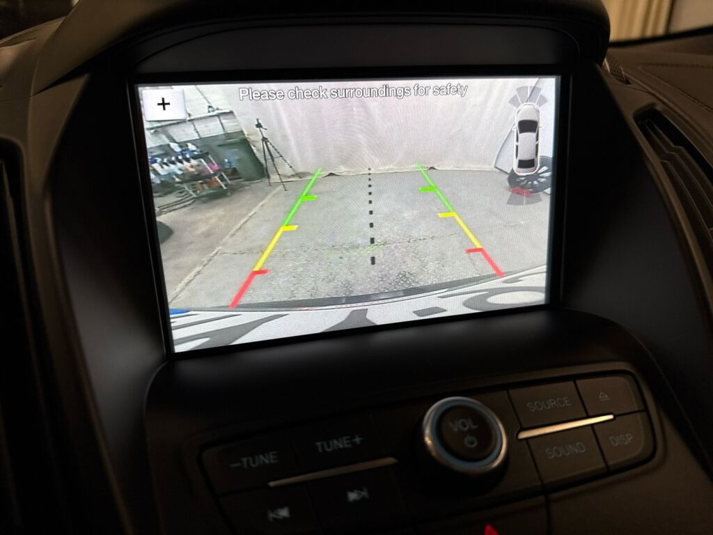 Ford Kuga 2017 Musta