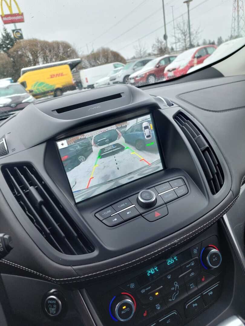 Ford Kuga 2017 Musta