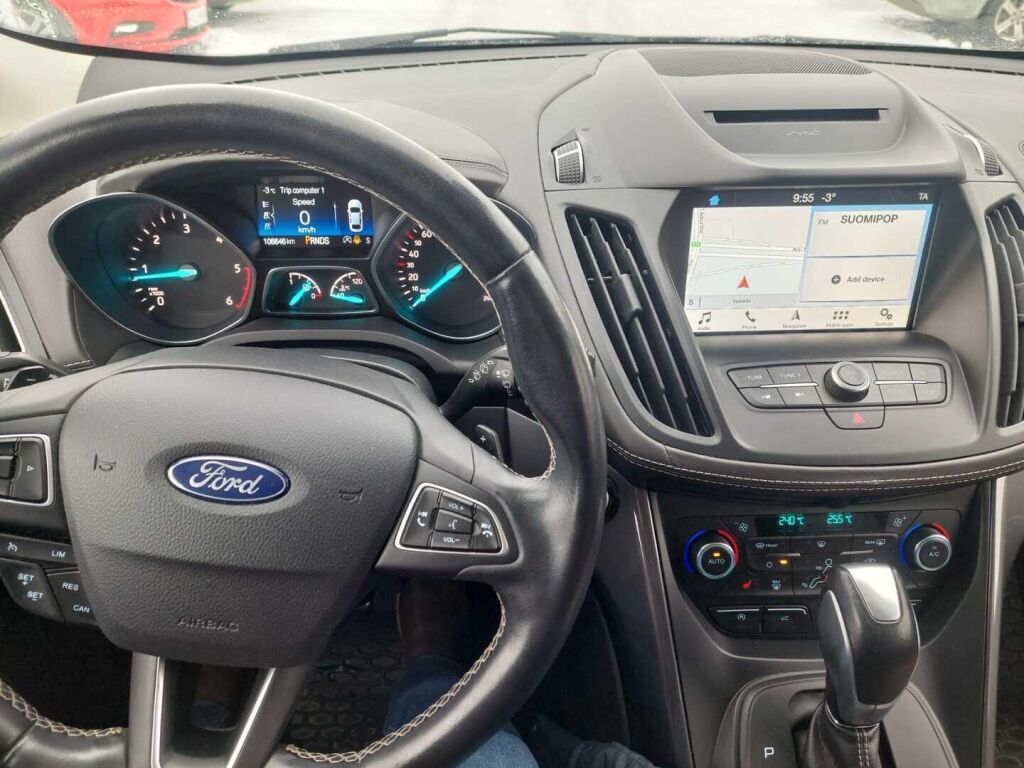 Ford Kuga 2017 Musta